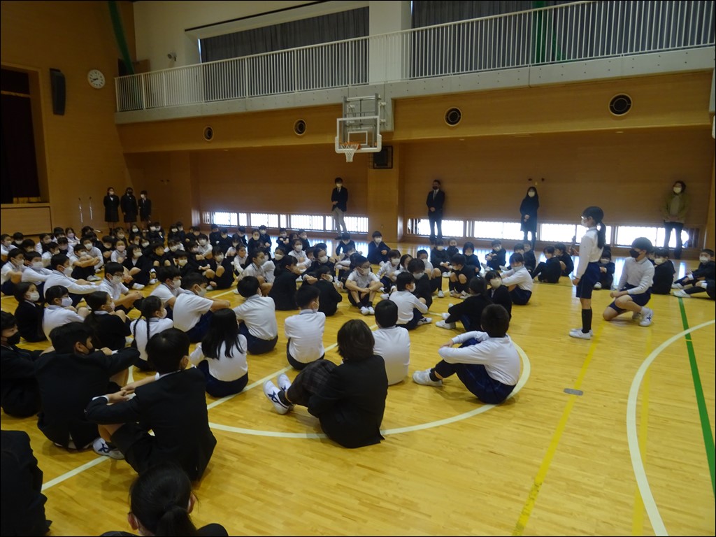 全校集会