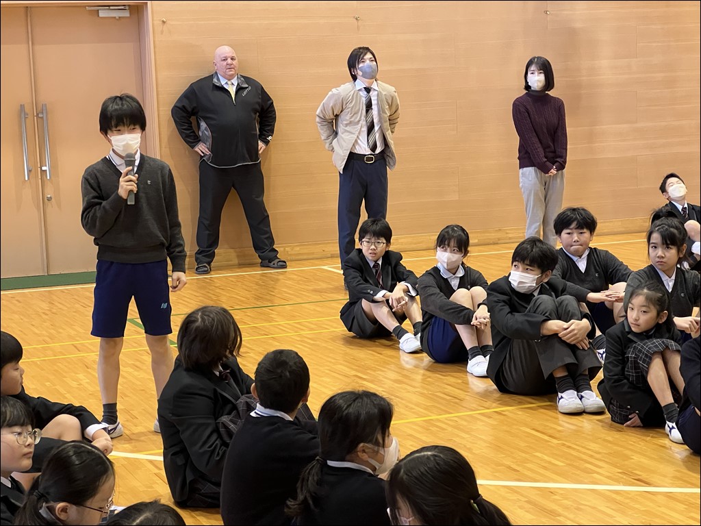 全校集会