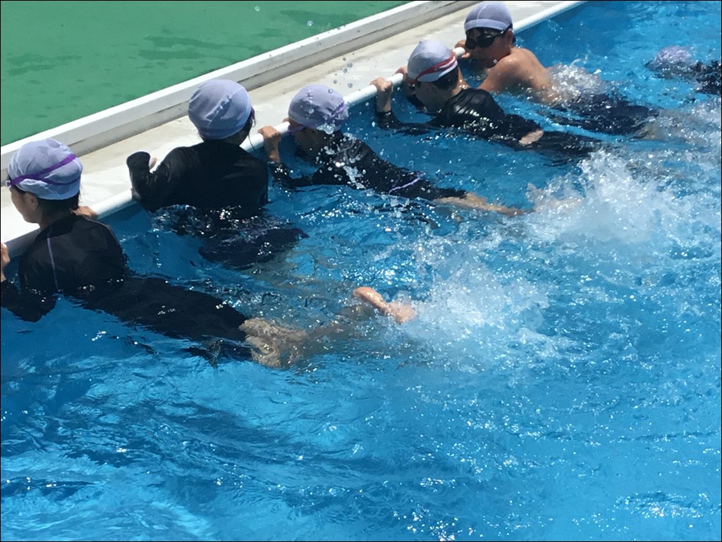 プール開き