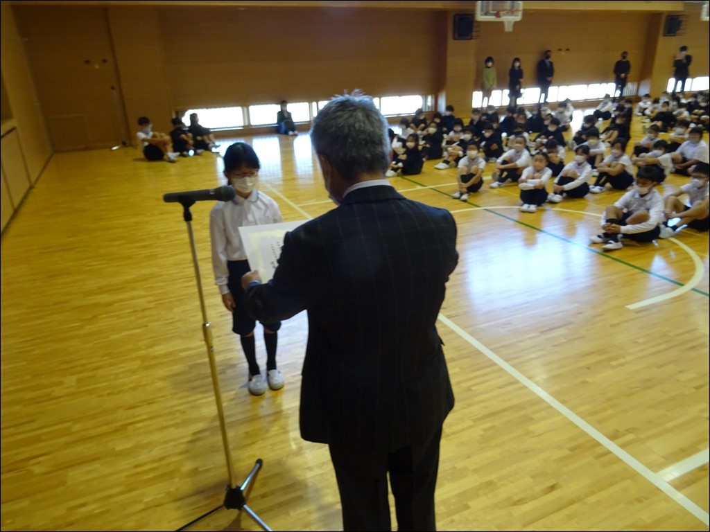 全校集会