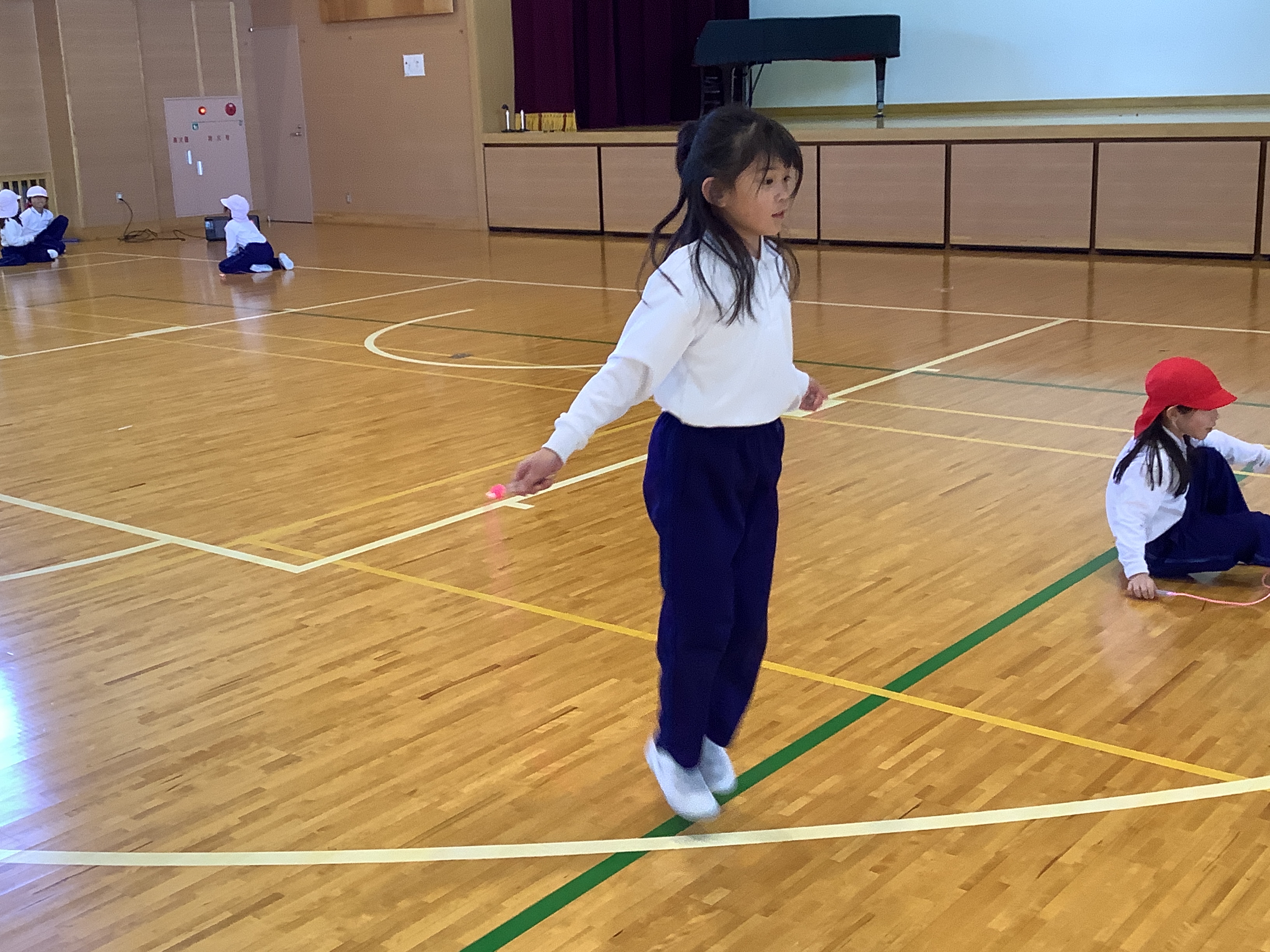 1・2年生　縄跳び大会