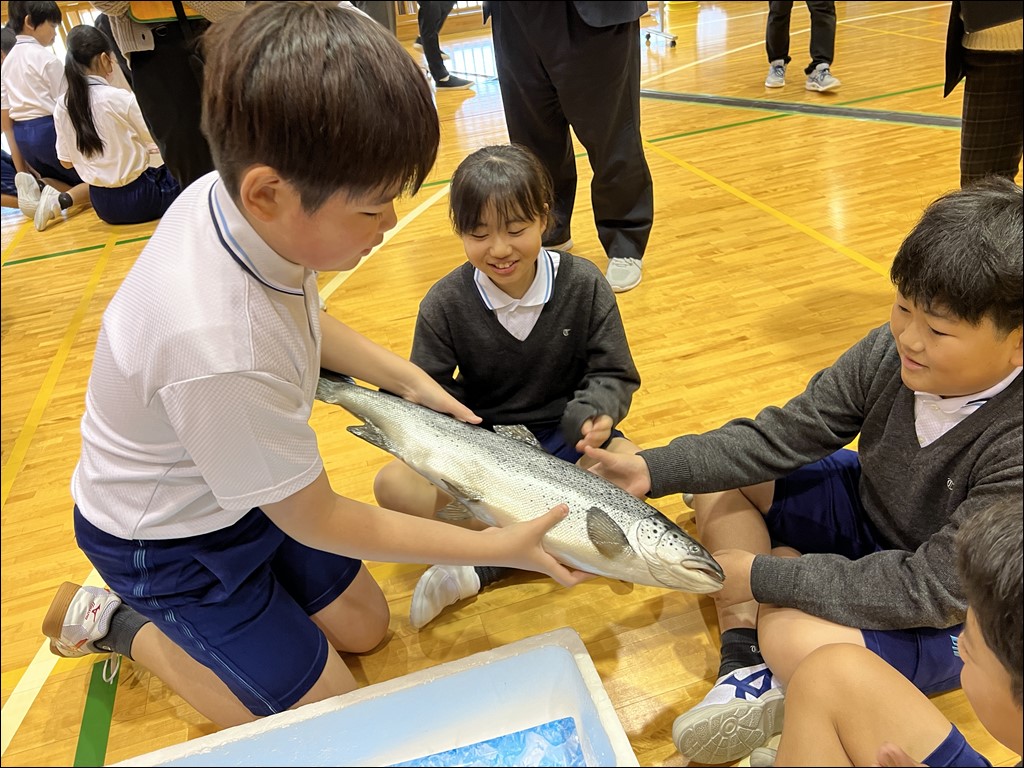 5・6年生 お寿司で学ぶSDGs くら寿司出張授業
