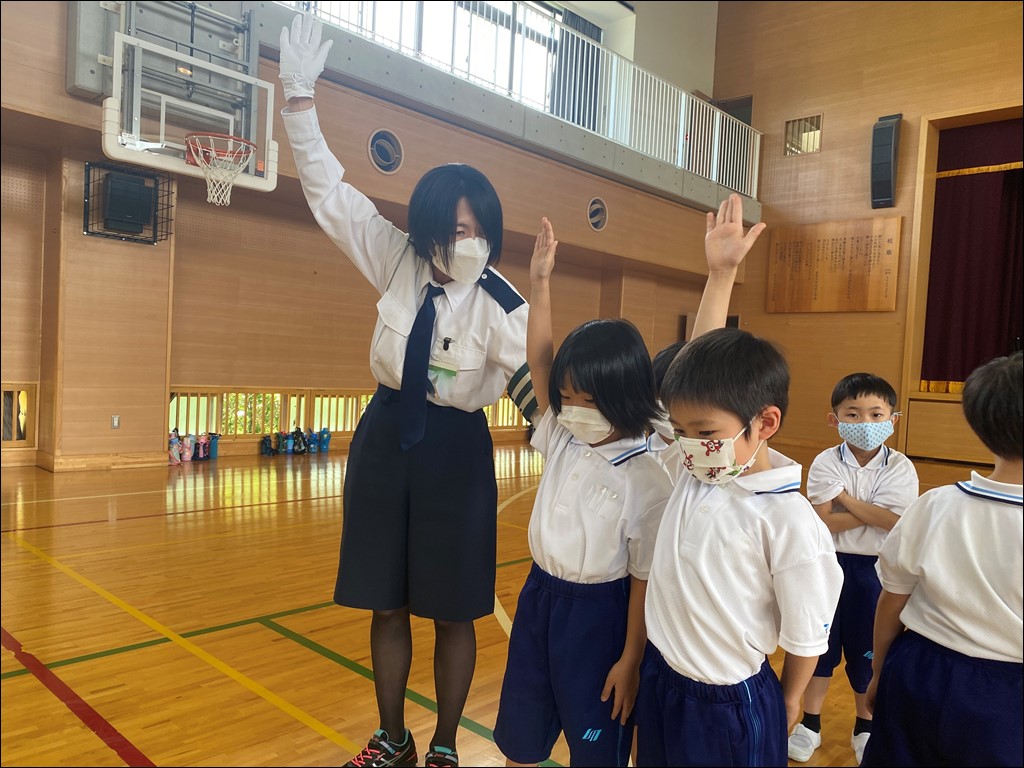 1、2年生交通安全教室