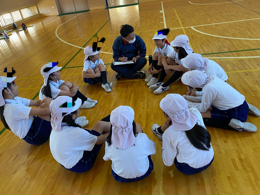 4年生　『学校ぼうけん』