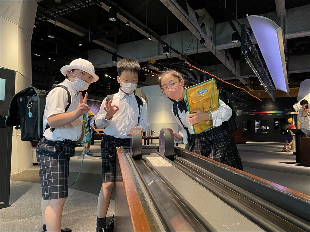 4年生 社会見学「名古屋市科学館」