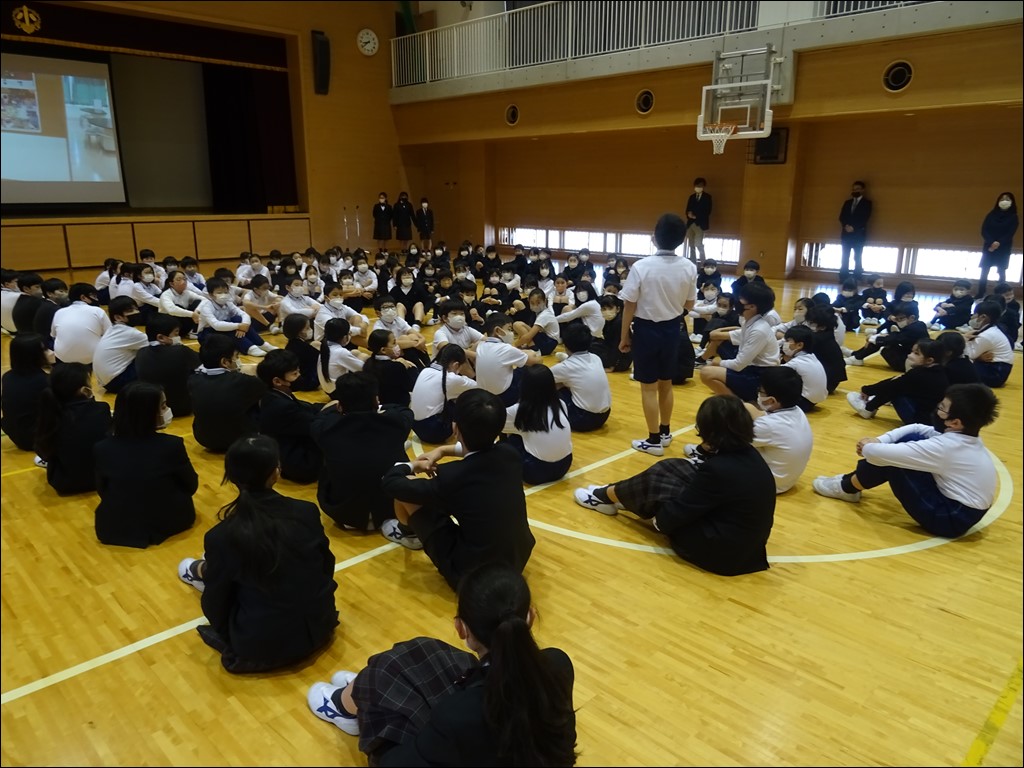 全校集会