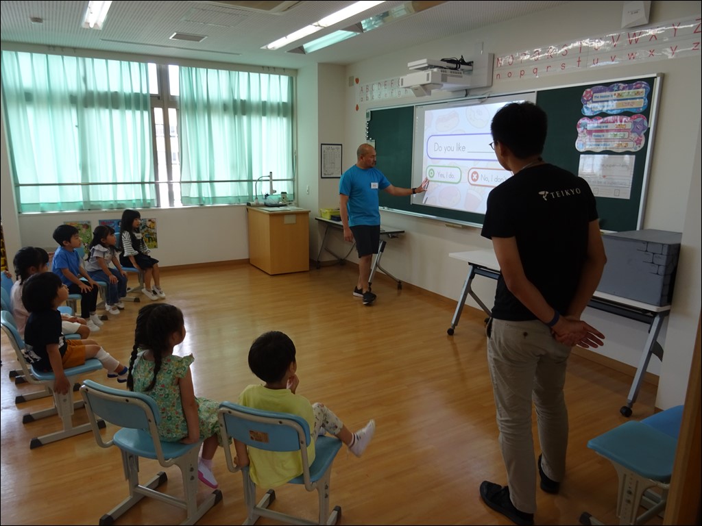 Teikyo English Camp in 帝京大学可児小学校①