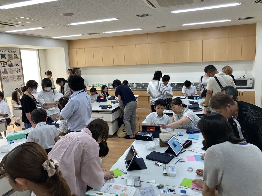 全学年授業参観・懇談会