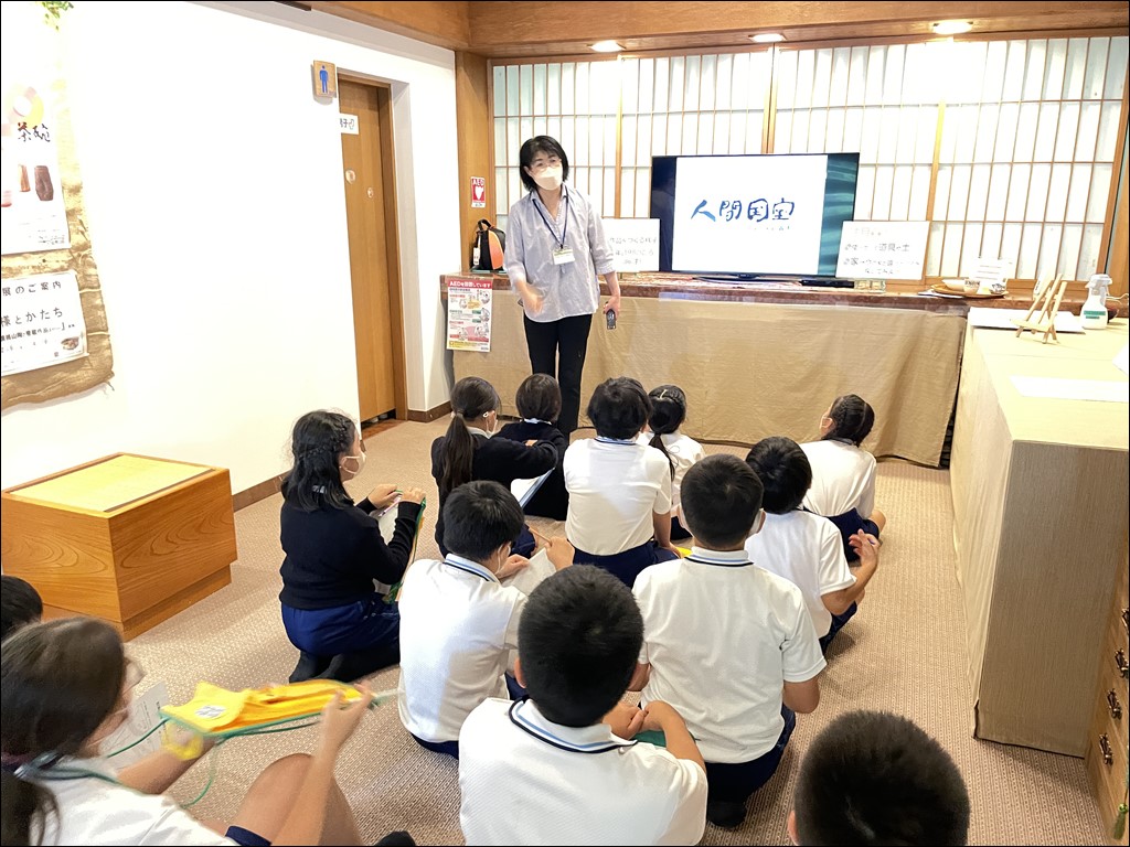 4年生　荒川豊蔵資料館
