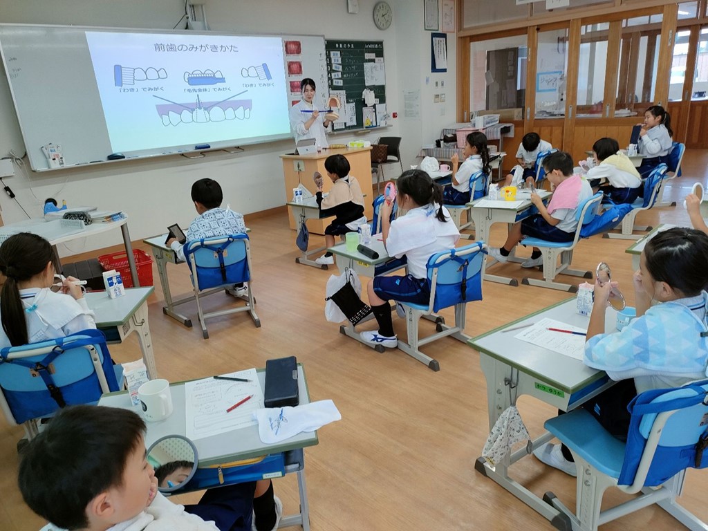 2年生「歯科指導」