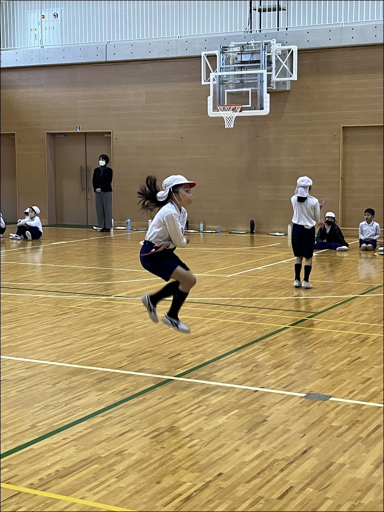 ３・４年生　なわとび大会