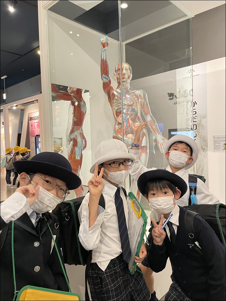 4年生 社会見学「名古屋市科学館」