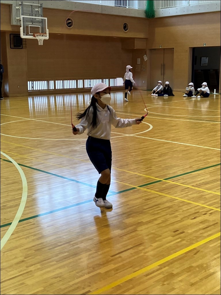 ３・４年生　なわとび大会