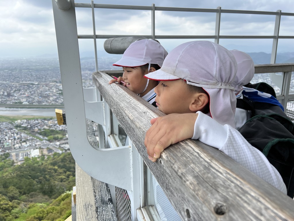 3年生 遠足「金華山登山」｜School Blog｜帝京大学可児小学校