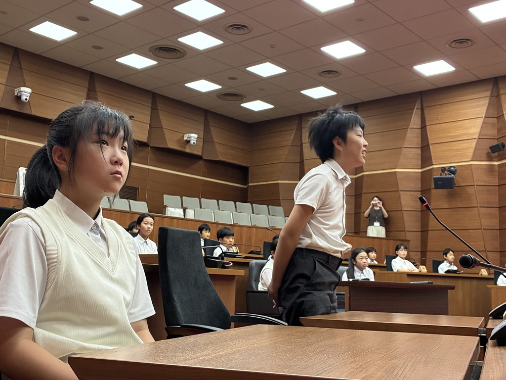 6年生 議会見学